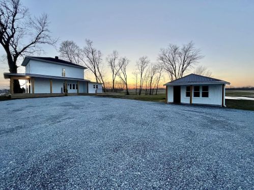 7181 Granville Rd, Mount Vernon OH  43050-9413 exterior