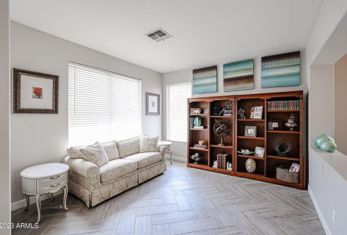 10310 Pioneer St, Tolleson AZ  85353-8406 exterior