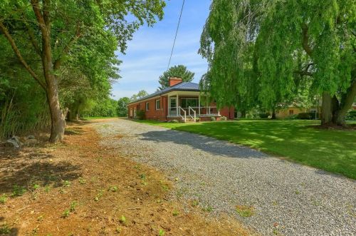 499 Harpers Ferry Rd, Beaver Falls PA  15010-6939 exterior