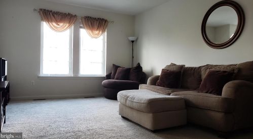 210 Cityview Ave, Wilmington, DE 19802-3222