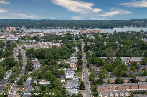 266 Spring St, Tinton Falls NJ  07701-2231 exterior