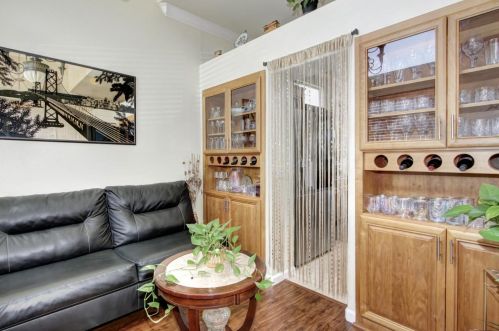 8675 Tennis Club Ct, Elk Grove CA  95624-3291 exterior