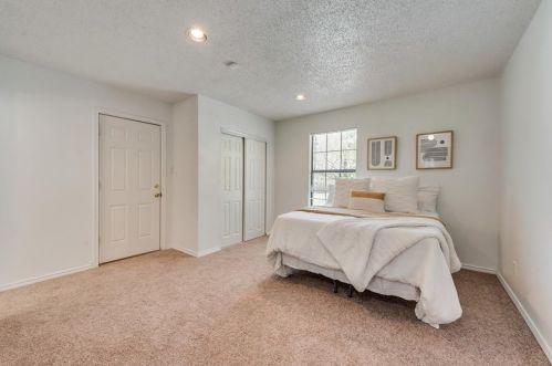 2417 Shropshire St, Fort Worth TX 76105-5238 exterior