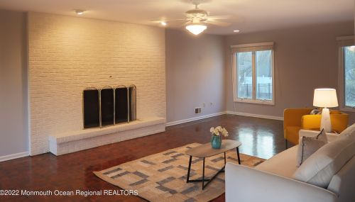 9 Carbury Rd, Tinton Falls, NJ 07712-2501
