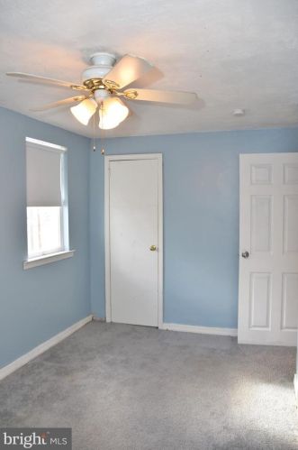 324 Amosland Rd, Holmes PA  19043-1203 exterior