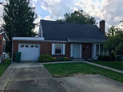 601 Hall St, Lake Ridge, WV 26330-1364
