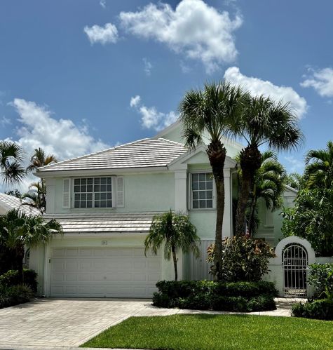 13 Blenheim Ct, West Palm Beach, FL 33418-7151
