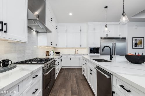 4028 Avalon Dr, Phoenix AZ  85018-7106 exterior