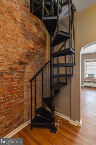 2032 Chestnut St, Philadelphia, PA 19103-4411