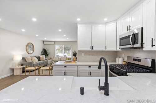 8032 Kenova St, San Diego CA exterior