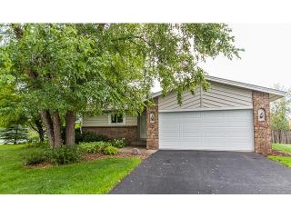 4474 Oak Pond Rd, Saint Paul, MN 55123-1988