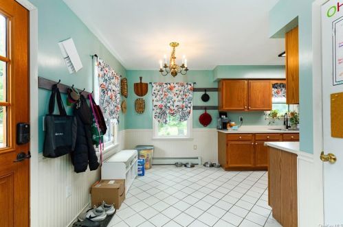 26 Beacham Rd, Rhinebeck NY  12572-3001 exterior