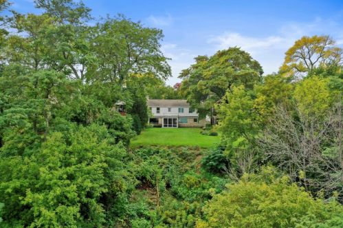 4114 Lk Dr, Milwaukee WI 53211-1719 exterior