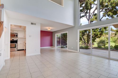 1030 Santa Helena Park Ct, Solana Beach, CA 92075-1540