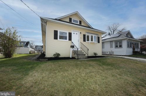 16 Clinton Ave, Camden, NJ 08109-2007