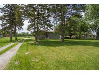 8363 Garden Rd, Maumee, OH 43537-9323