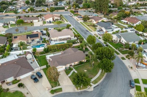 425 Winston Way, Upland CA  91786-2323 exterior