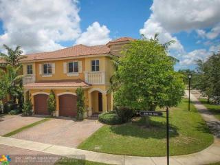 1851 91st Ave, Hollywood, FL 33025-7606
