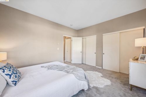 123 Lakeshore Ct, Richmond CA  94804-7422 exterior