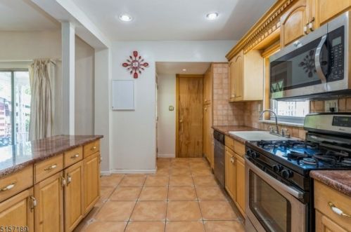 1312 81st St, North Bergen NJ  07047-4148 exterior