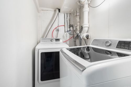 8 Newton Pl, Roosevelt NY  11575-2226 exterior