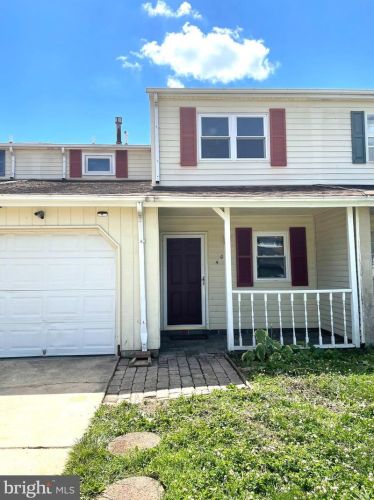404 Dragon Ln, Bear, DE 19701-1084