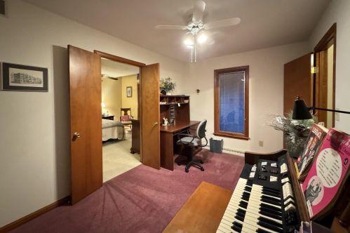 1 Cedar Pt, Newport KY  41076-1743 exterior