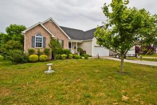 635 Fleming Farms Dr, Murfreesboro, TN 37128-6168