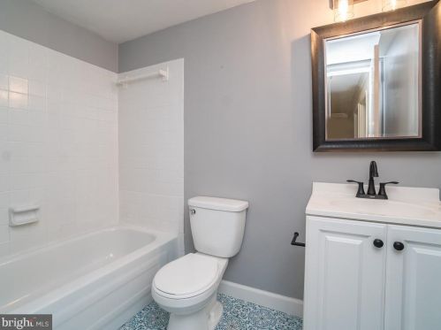 2836 Flagmaker Dr, Falls Church VA  22042-2203 exterior