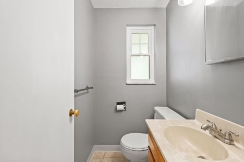 319 Questend Ave, Pittsburgh PA 15228-2461 exterior