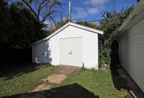 6700 Bottsford Ave, Milwaukee WI 53221-2128 exterior