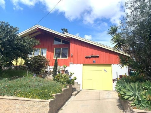 5858 Riley St, San Diego, CA 92110-1703