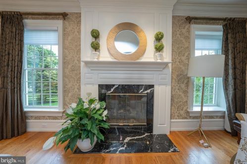 315 Blackburn Dr, Berwyn PA  19312-2801 exterior