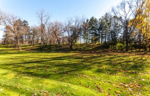 3000 Nagawicka Rd, Chenequa WI 53029-8322 exterior