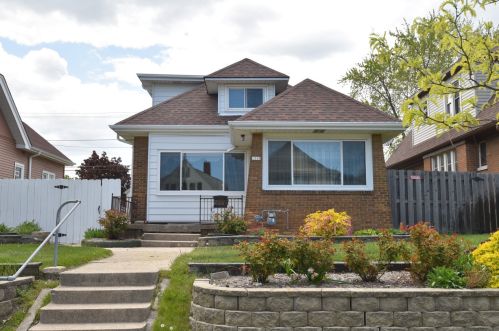 1519 55, Milwaukee WI 53214-5243 exterior