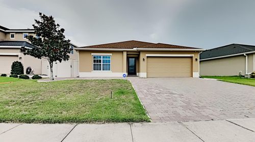 23724 Companero Dr, Mount Plymouth, FL 32776-6908
