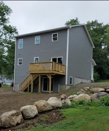 49 Ostend St, Providence, RI 02919-3624
