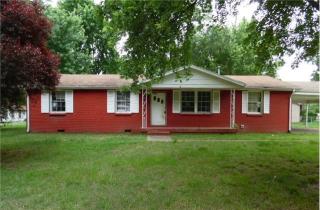 2300 Pendleton Dr, Clarksville, TN 37042-5621