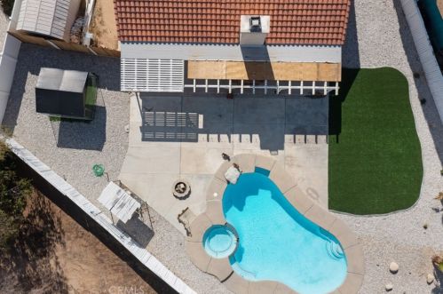 13262 Spring Way, Victorville CA  92392-6805 exterior