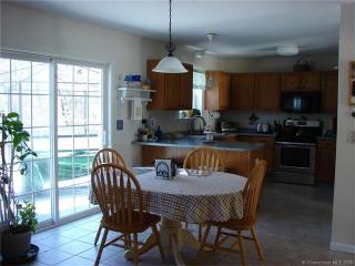 18 Mayhew Dr, Killingly CT  06241-1139 exterior