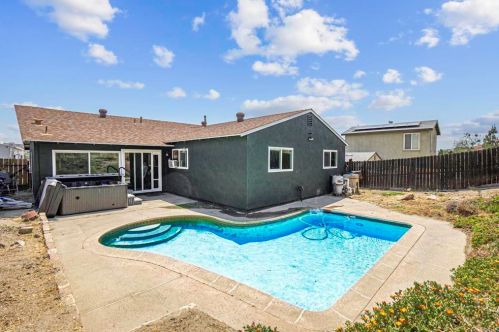 13268 Laurel St, Lakeside CA  92040-3326 exterior