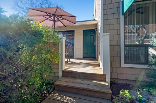 901 Russell Ave, Santa Rosa, CA 95403-2640