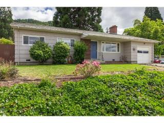 2441 Lorraine Ave, Roseburg, OR 97471-2692