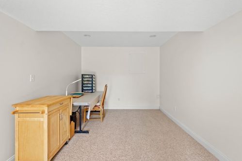 204 Lenox Ct, Imperial PA  15126-1274 exterior