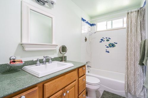 3724 Catamarca Dr, San Diego CA 92124-3405 exterior