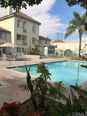 15000 Downey Ave, Paramount CA  90723-4597 exterior