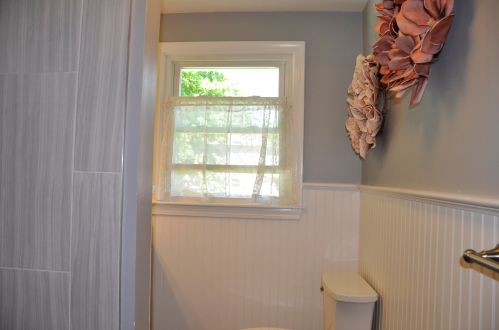 17 Biscayne Pkwy, Nashua NH 03064-1169 exterior