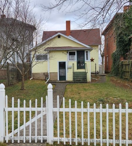 25 Main St, Mechanicsburg OH  43044-1110 exterior