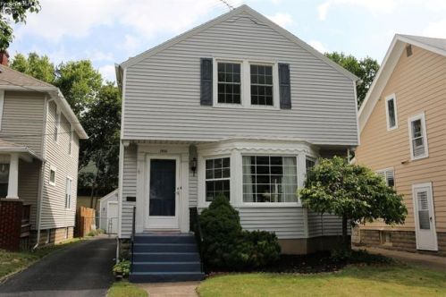 1406 Campbell St, Sandusky, OH 44870-3401