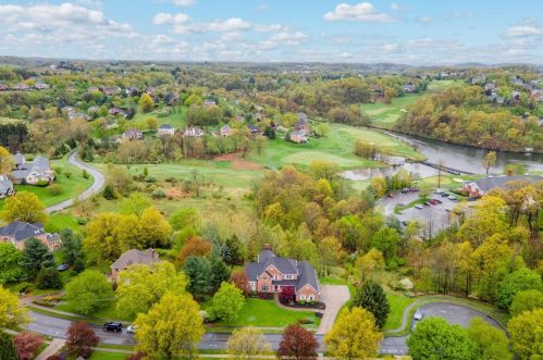 1059 Grove Ct, Gibsonia, PA 15044-6069